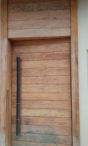 Fornecedor de portas de madeira